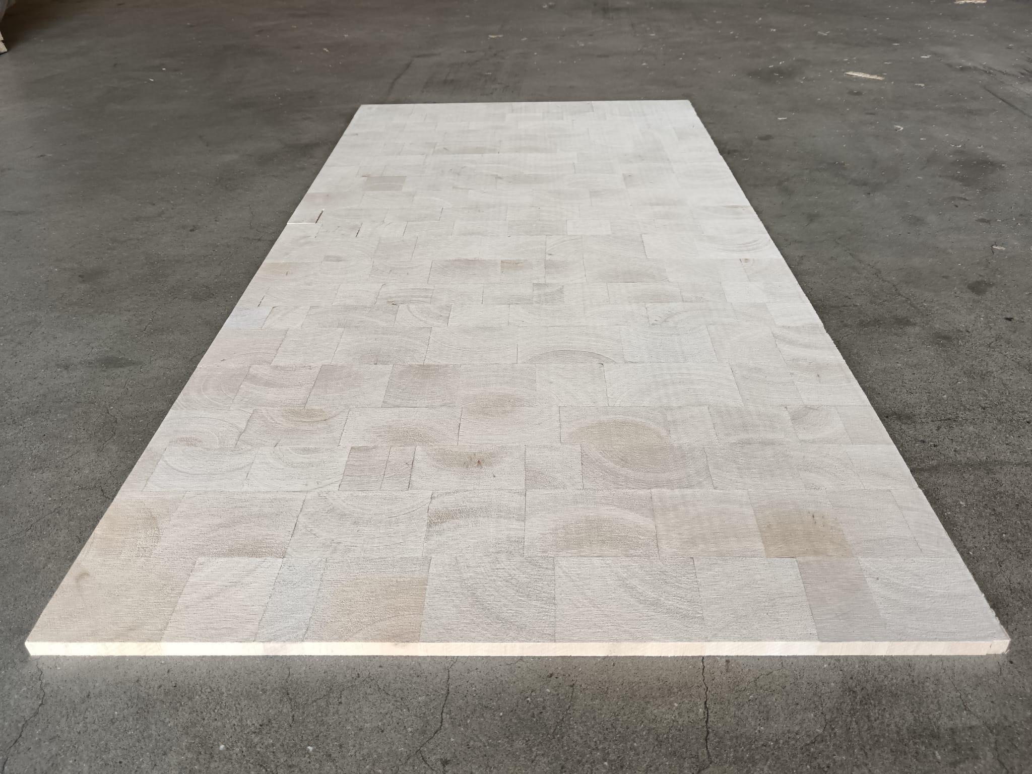 Panneau décoratif bois balsa - 1220 x 635 x 19mm (défaut visuel) - Image 3